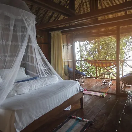 Cloud 9 Hotel